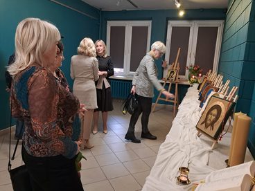 Wystawa ikon napisanych metodą tradycyjną przez Gabrielę Bidułę z Olewina otwarta